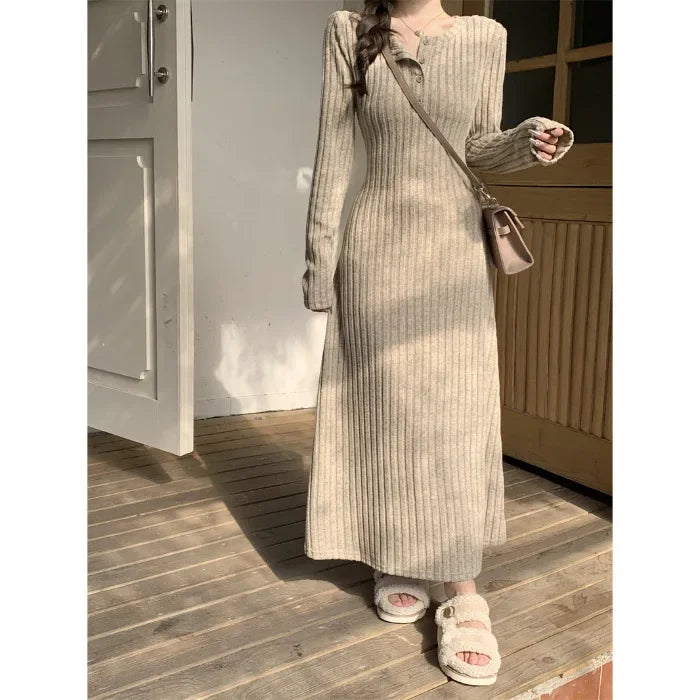 French Style Long Sleeve Knitted Dress Vintage Waist Cinching A- Line Skirt Women Autumn Winter New Arrival Slimming Inner Wear