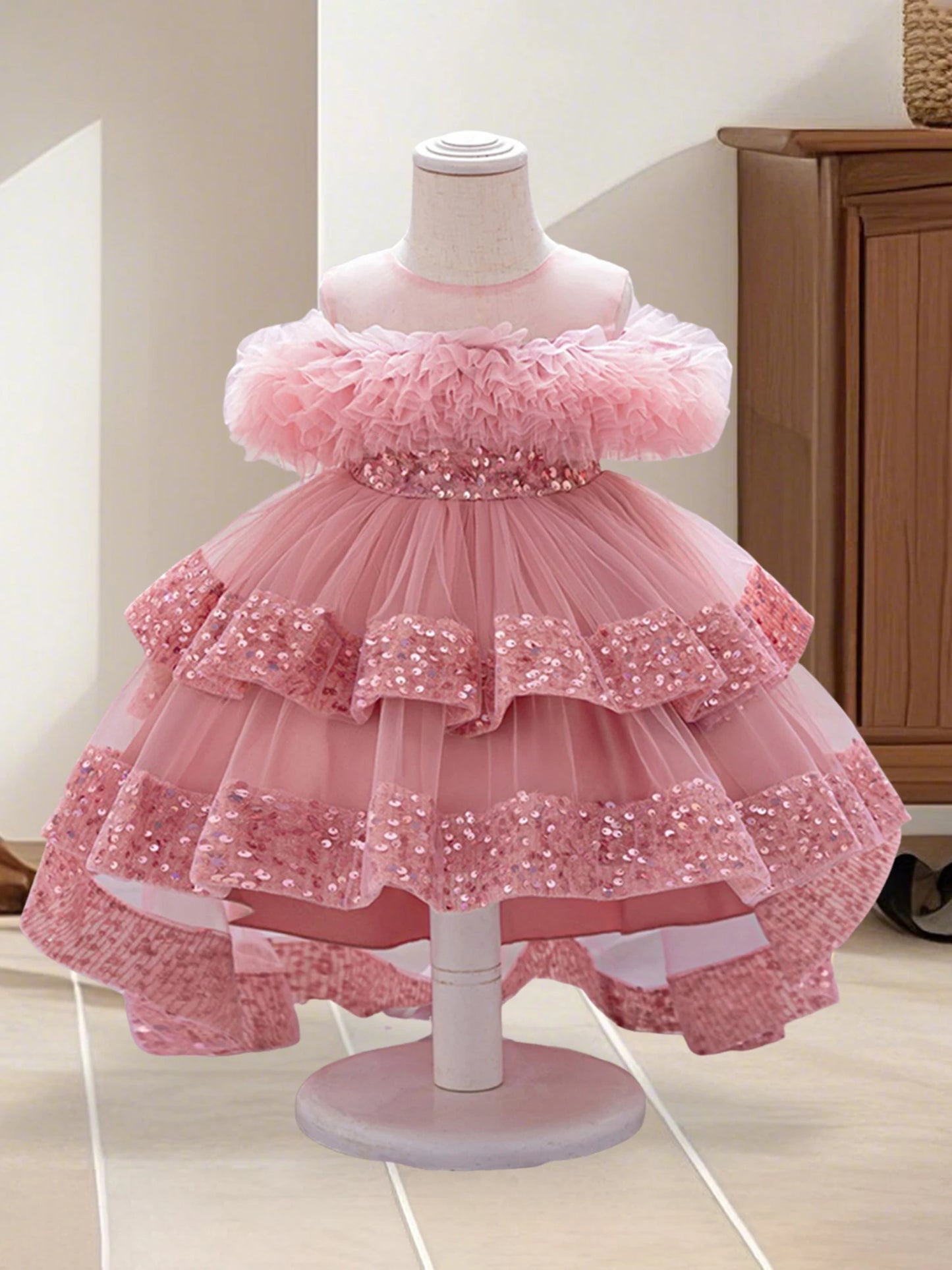 Girls Sparkly Sequin Princess Dress with Tulle Skirt and High-Low Hemline Perfect for Birthday Parties and Weddings