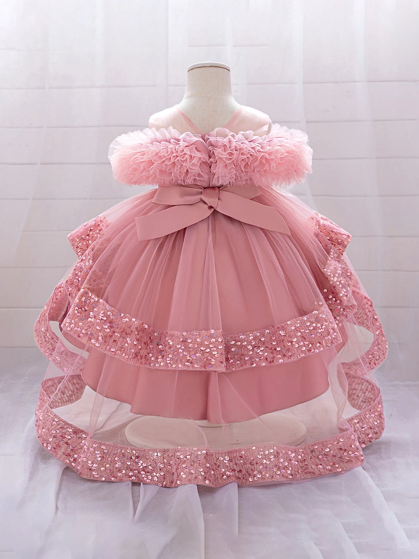 Girls Sparkly Sequin Princess Dress with Tulle Skirt and High-Low Hemline Perfect for Birthday Parties and Weddings