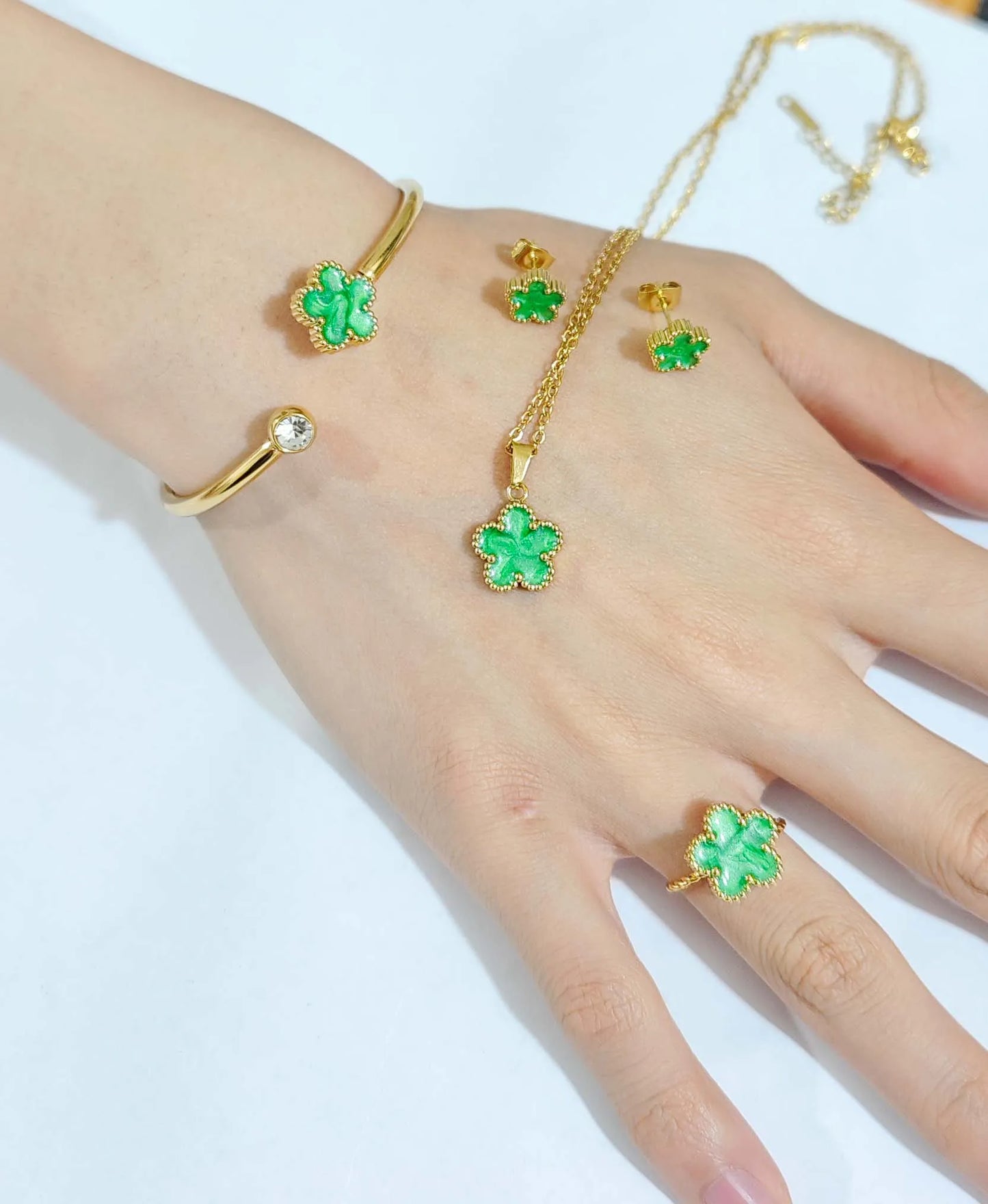 Stainless steel clover jewelry set women's fashion simple glaze drop clover necklace Joker earrings set of 4.