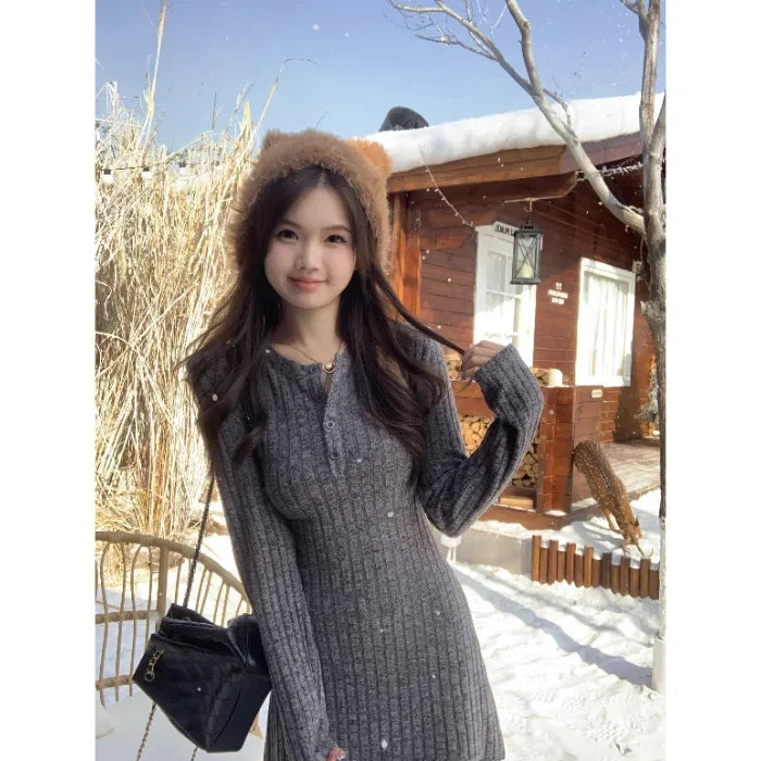 French Style Long Sleeve Knitted Dress Vintage Waist Cinching A- Line Skirt Women Autumn Winter New Arrival Slimming Inner Wear